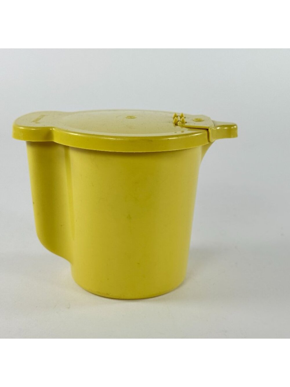 Vintage Tupperware Yellow Creamer With Flip Lid Model 574-11 USA